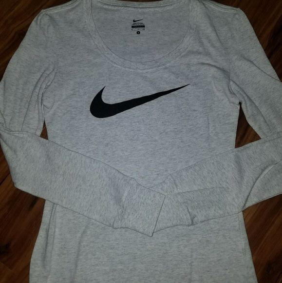 Nike Tops - Nike Long Sleeve Tee